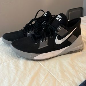 Nike Airmaxes Basketball shoes